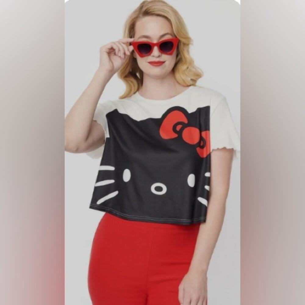 New Unique Vintage Womens Hello Kitty Boxy Crop T-Shirt Sz S #0142